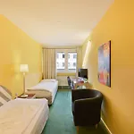 Neutor Express Hotell 3*
