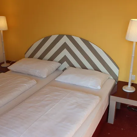 Hotell Neutor Express 3*
