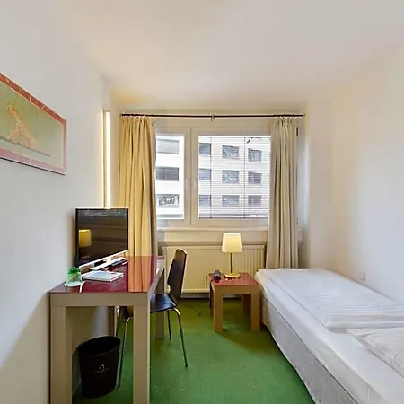 Neutor Express Hotel 3*