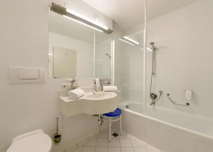 Neutor Express Hotel 3*