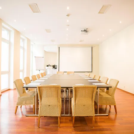 Hotel Neutor Express 3*