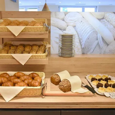 Neutor Express Отель Зальцбург